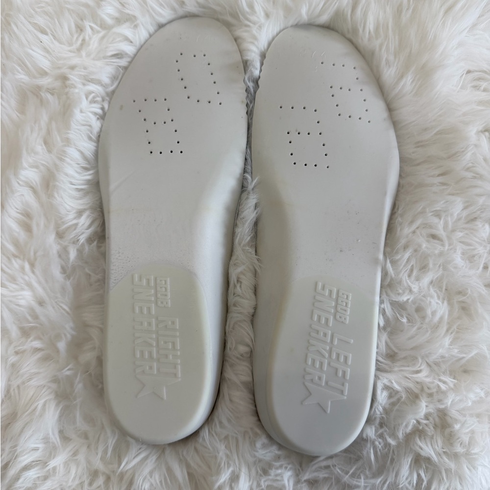 Golden Goose Deluxe Brand Mid
Star
GGDB / PRIVATE EDT Size 39 US 9 - Picture 11 of 12